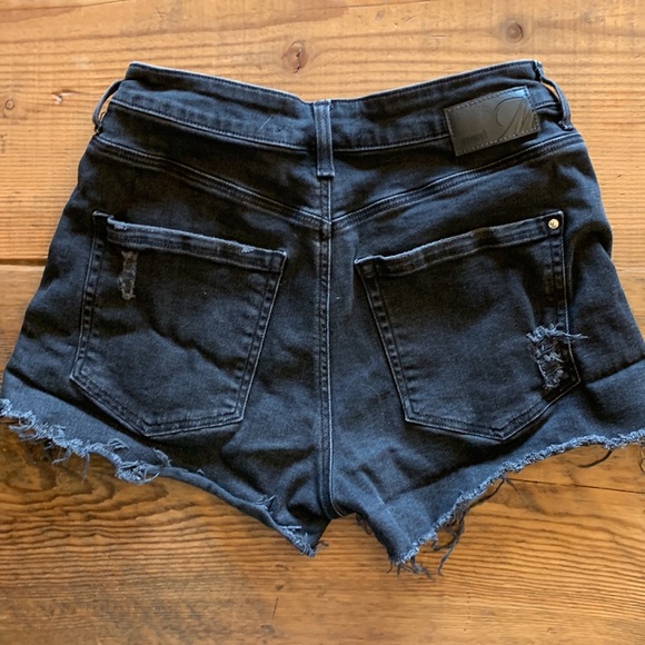 Mavi Women’s Black Denim Short Shorts - Picture 2 of 3